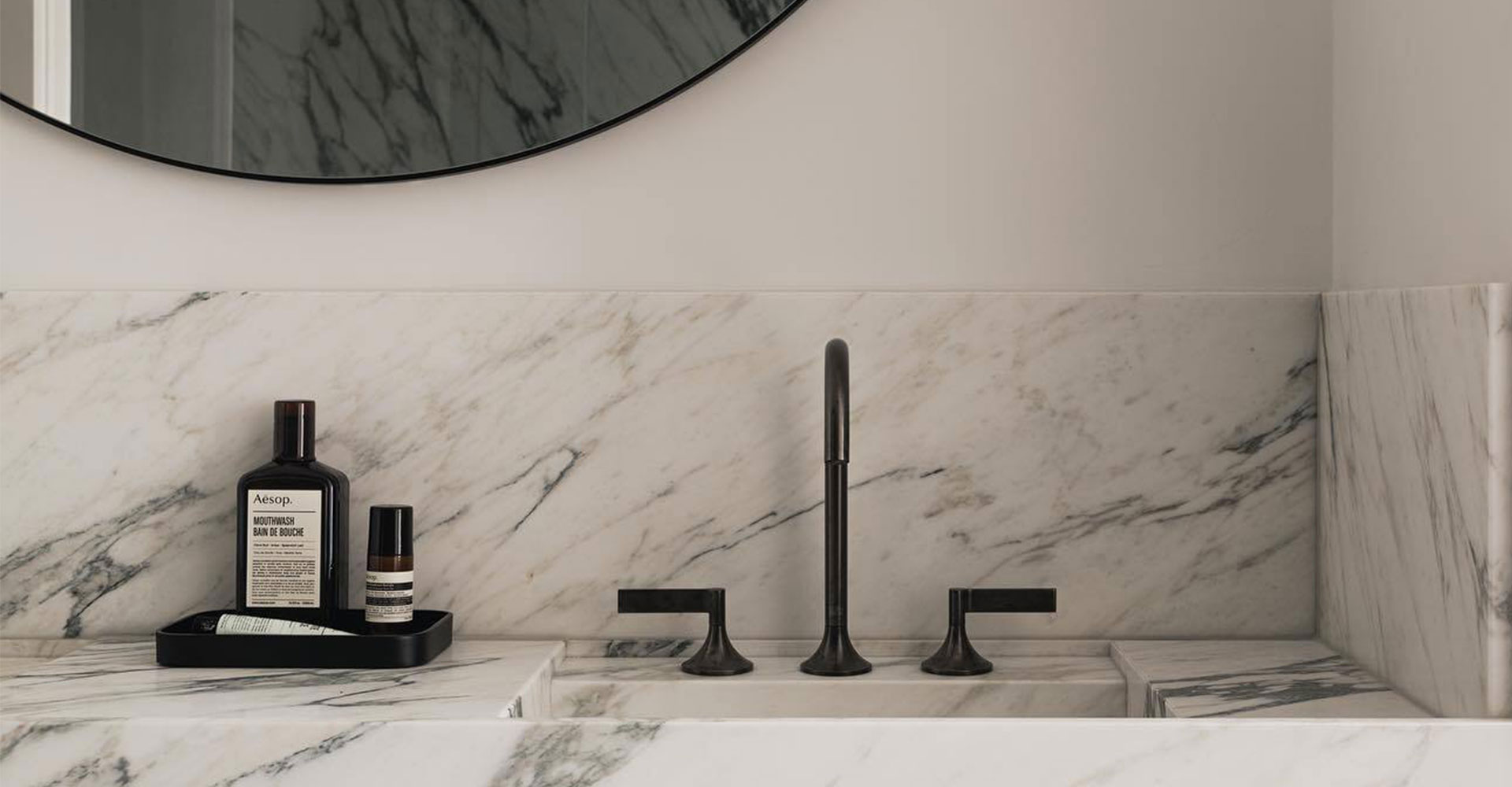 VAIA dark platinum matt